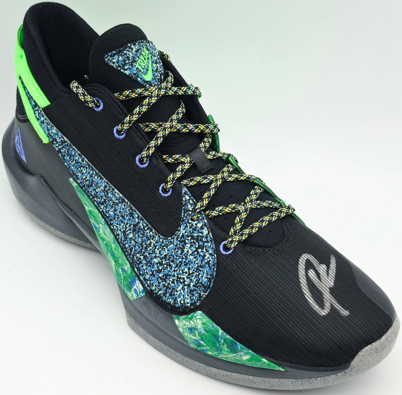 Giannis Antetokounmpo Autographed 2021 Player Exclusive (PE) Promo BLK/MULTI Nike Zoom Freak 2 (Single) Shoe Milwaukee Bucks Size 16 (With Box) Beckett BAS Witness #3W397257