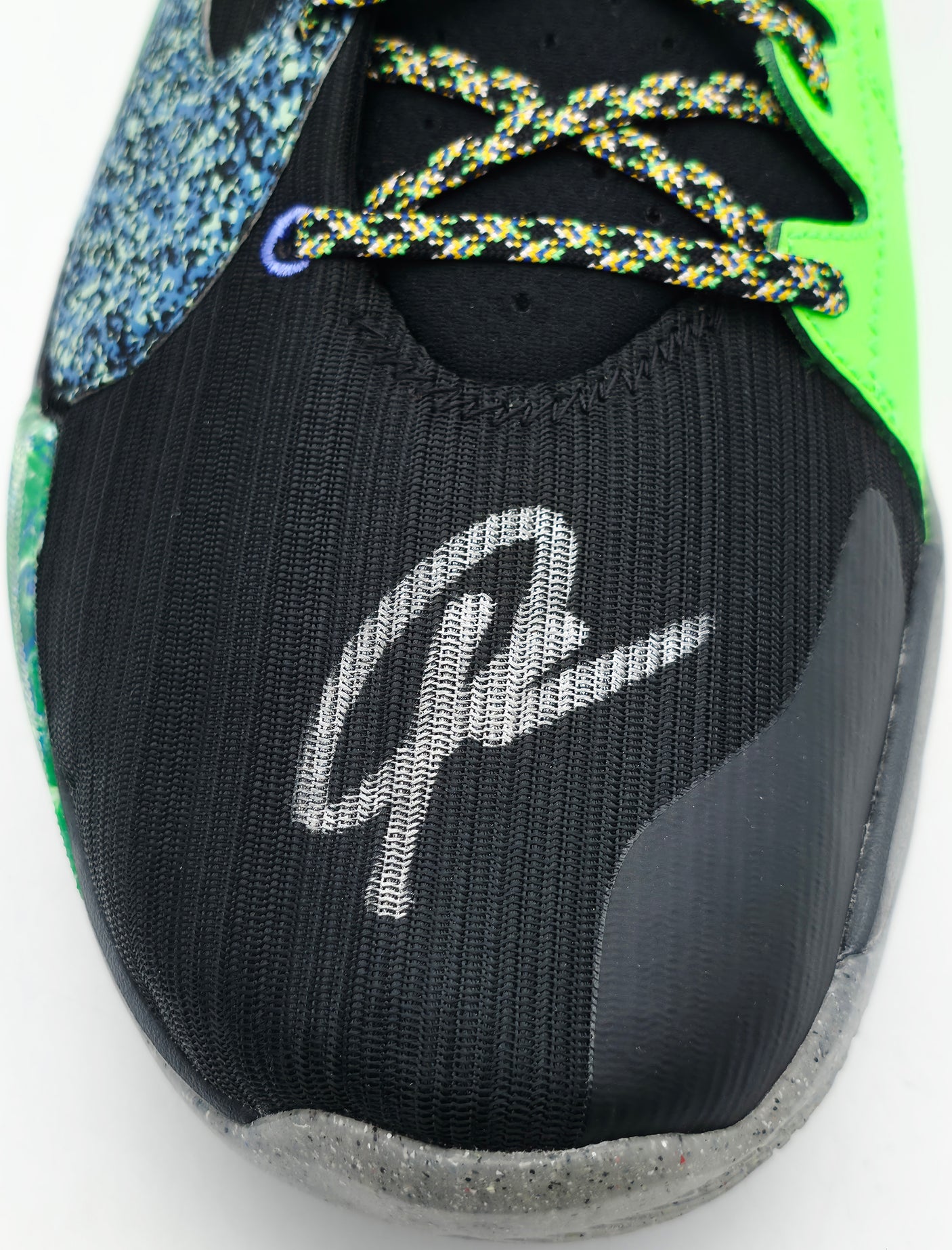 Giannis Antetokounmpo Autographed 2021 Player Exclusive (PE) Promo BLK/MULTI Nike Zoom Freak 2 (Single) Shoe Milwaukee Bucks Size 16 (With Box) Beckett BAS Witness #3W397257