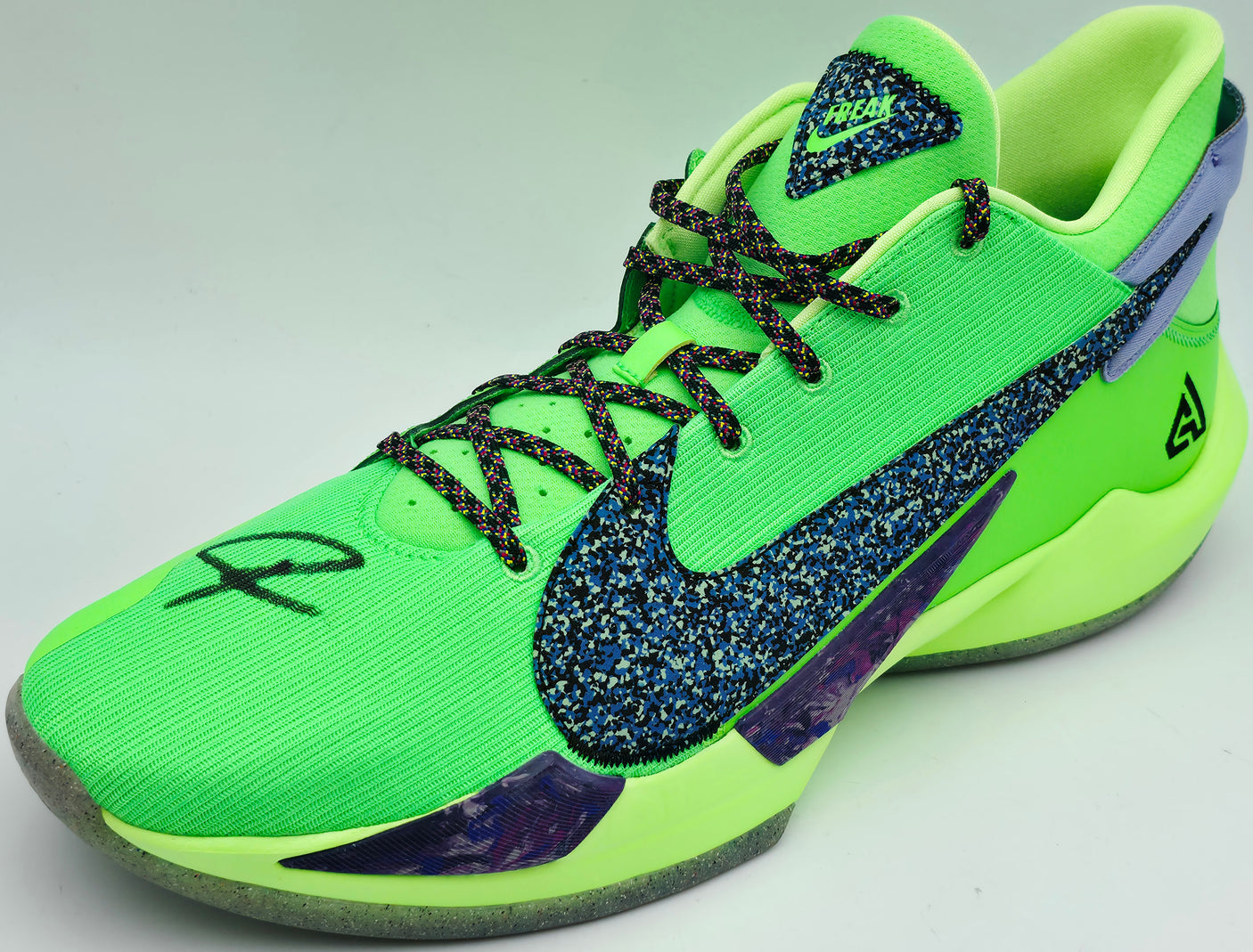 Giannis Antetokounmpo Autographed 2021 Player Exclusive (PE) Promo RAGE GREEN/MULTI Nike Zoom Freak 2 (Single) Shoe Milwaukee Bucks Size 16 (With Box) Beckett BAS Witness #3W397258