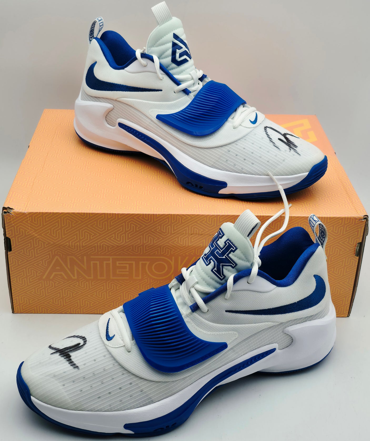 Giannis Antetokounmpo Autographed 2021 Player Exclusive (PE) Promo UNIVERSITY OF KENTUCKY WHT/ROYAL/WHT Nike Zoom Freak 3 NCAA SOS Shoes Size 16 (With Box) Beckett BAS Witness #3W396849 & #3W396850