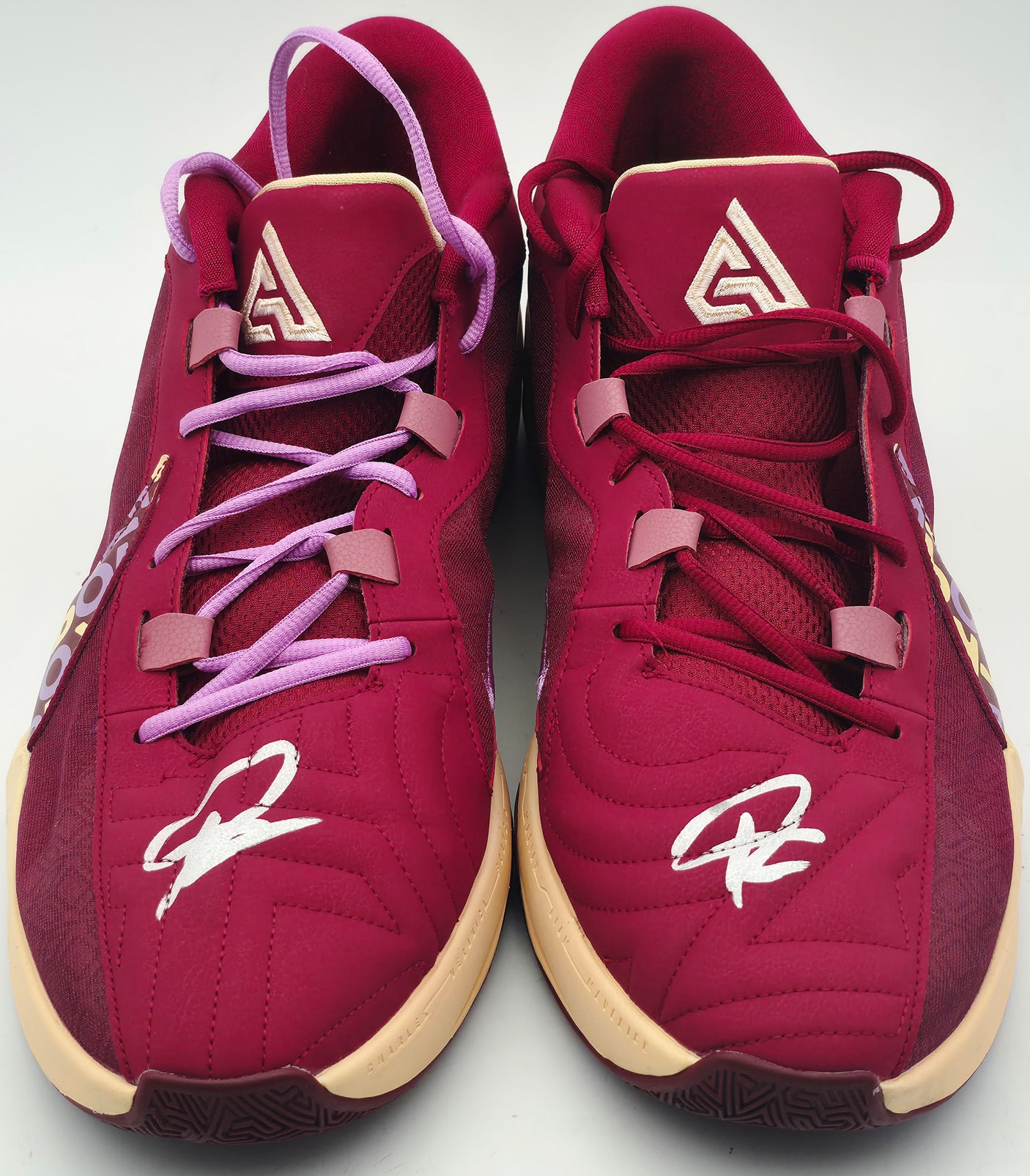 Giannis Antetokounmpo Autographed CRIMSON/SAND Nike ZOOM FREAK 5 Shoes Milwaukee Bucks Size 17 (With Box) Beckett BAS Witness #3W396420 & #3W396421
