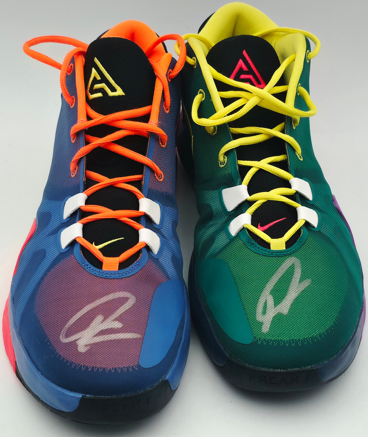 Giannis Antetokounmpo Autographed MULTI TOTAL ORANGE/DYNAMIC YELLOW Nike Zoom Freak 1 Shoes Milwaukee Bucks Size 17 (With Box) Beckett BAS Witness #3W396696 & #3W396697