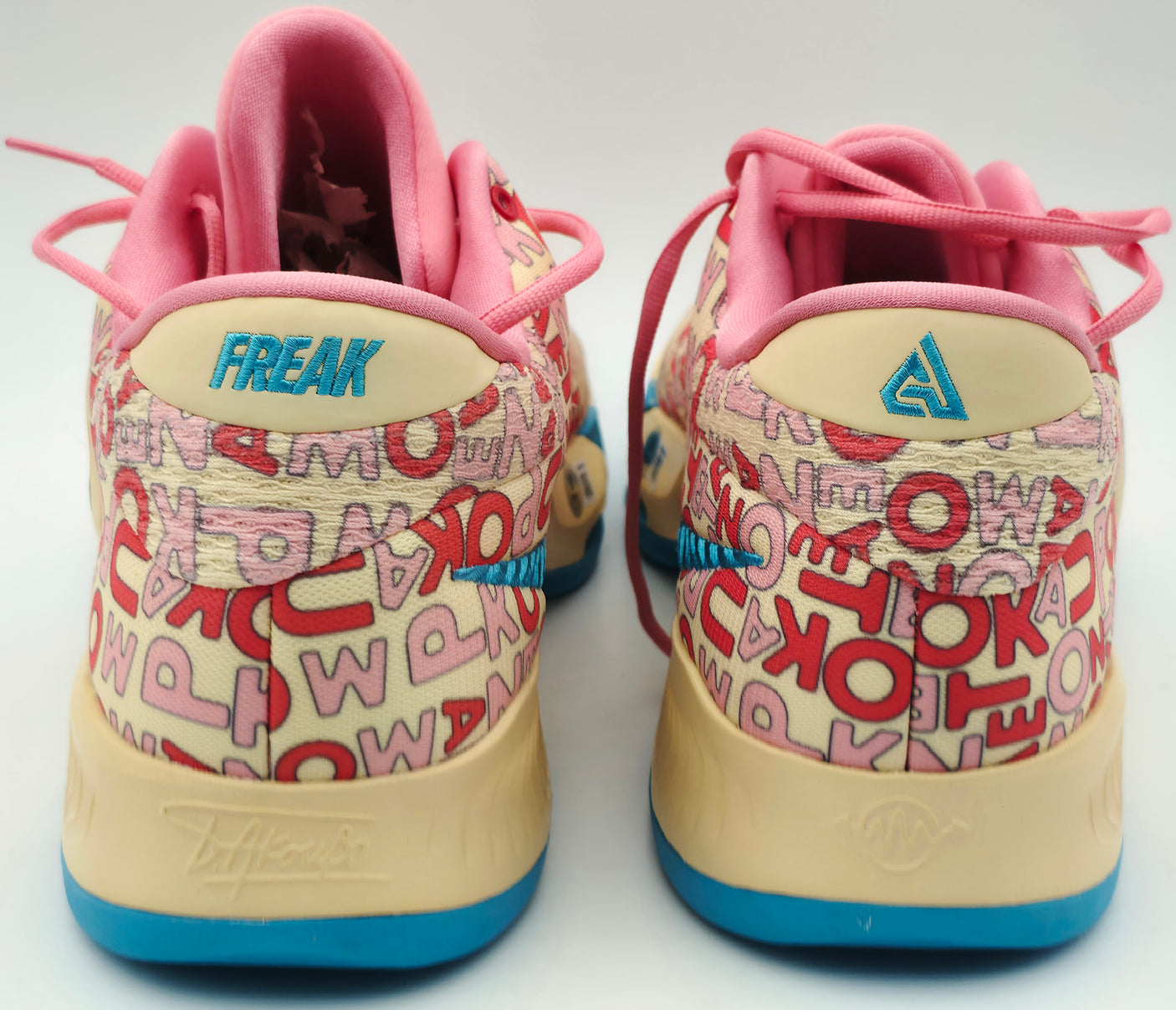 Giannis Antetokounmpo Autographed Letter Bros Vanilla Lightening Nike ZOOM FREAK 4 Shoes Milwaukee Bucks Size 17 (With Box) Beckett BAS Witness #3W396618 & #3W396619