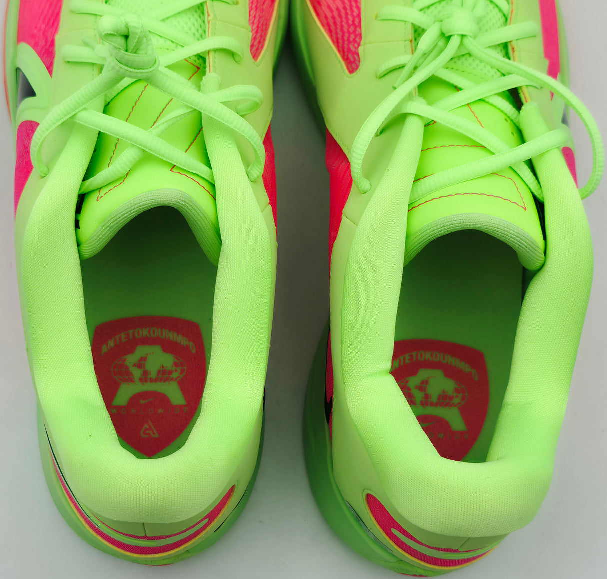 Giannis Antetokounmpo Autographed 2024 Player Exclusive (PE) Promo Oregon Black Nike Zoom Freak 6 NCAA Shoes Size 17 (No Box) Beckett BAS Witness #3W395039 & #3W395040