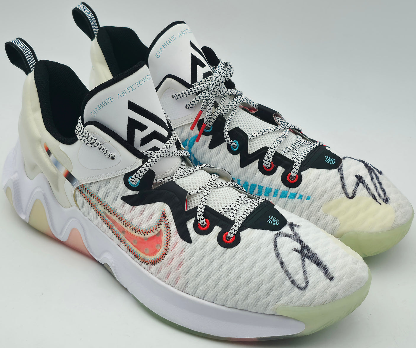 Giannis Antetokounmpo Autographed WHITE/CLEAR RAINBOW Nike IMORTALITY 3 Shoes Milwaukee Bucks Size 17 (No Box) Beckett BAS Witness #3W397277 & #3W397278