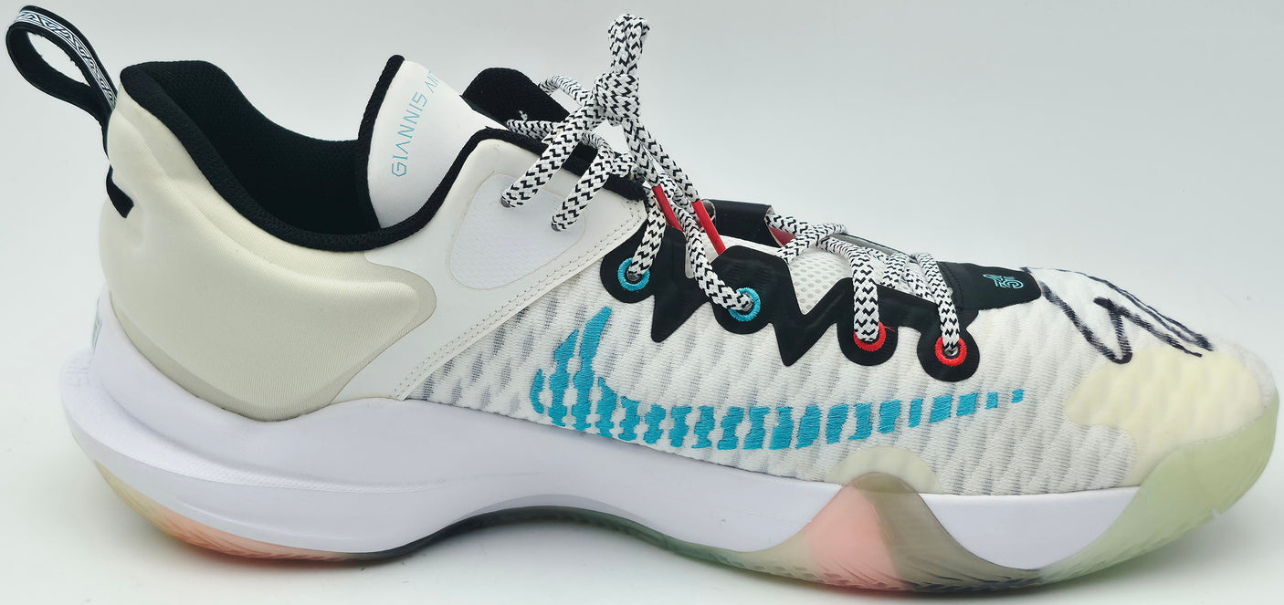 Giannis Antetokounmpo Autographed WHITE/CLEAR RAINBOW Nike IMORTALITY 3 Shoes Milwaukee Bucks Size 17 (No Box) Beckett BAS Witness #3W397277 & #3W397278