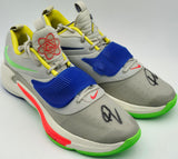 Giannis Antetokounmpo Autographed PRIMARY COLORS Nike ZOOM FREAK 3 Shoes Milwaukee Bucks Size 17 (No Box) Beckett BAS Witness #3W396895 & #3W396896