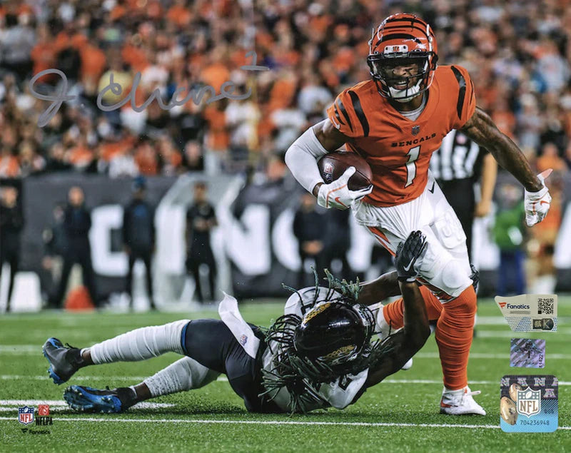 Ja'Marr Chase Autographed Cincinnati Bengals 8" x 10" Breaking Tackle Photograph Fanatics