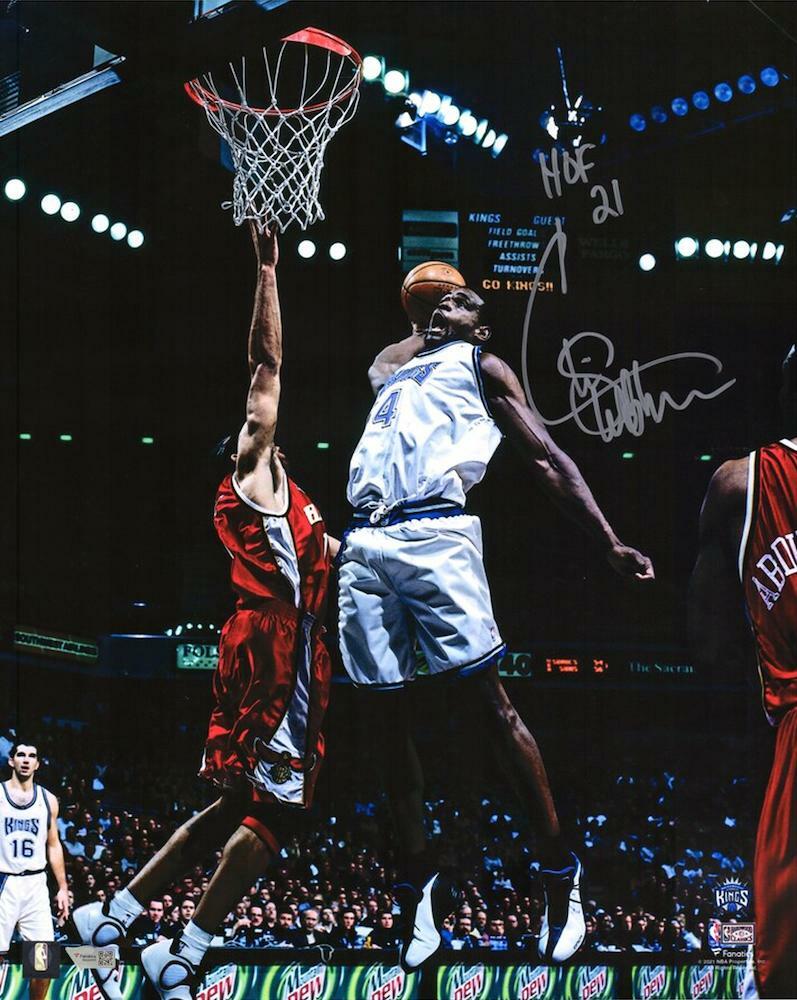 Chris Webber Autographed/Inscribed "HOF 21" Sacramento Kings "Vs. Hawks" 16" x 20" Photograph Fanatics