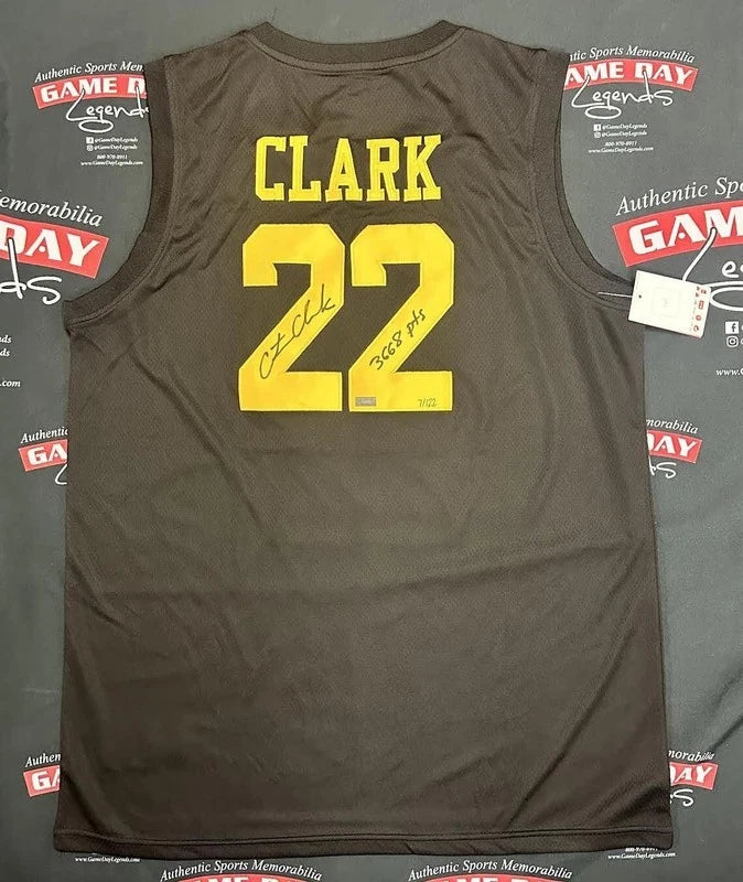 Caitlin Clark Autographed "3,668 Pts" Hawkeyes Final Four Jersey Panini LE 7/122