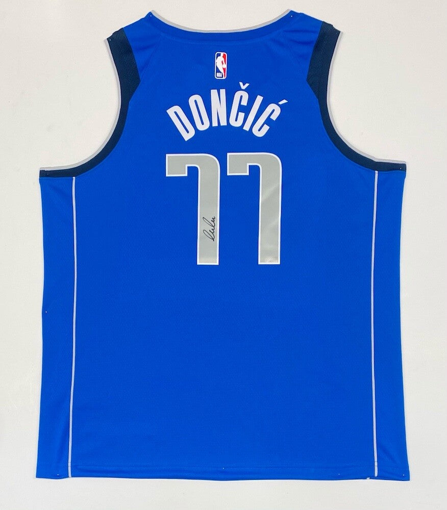 LUKA DONCIC Autographed Dallas Mavericks Royal Blue Nike Swingman Jersey PANINI