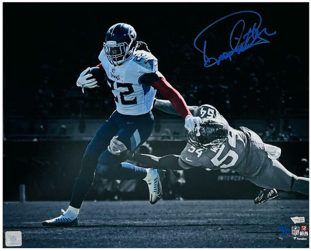 DERRICK HENRY Autographed Tennessee Titans 16" x 20" Spotlight Photograph FANATICS LE 25/25