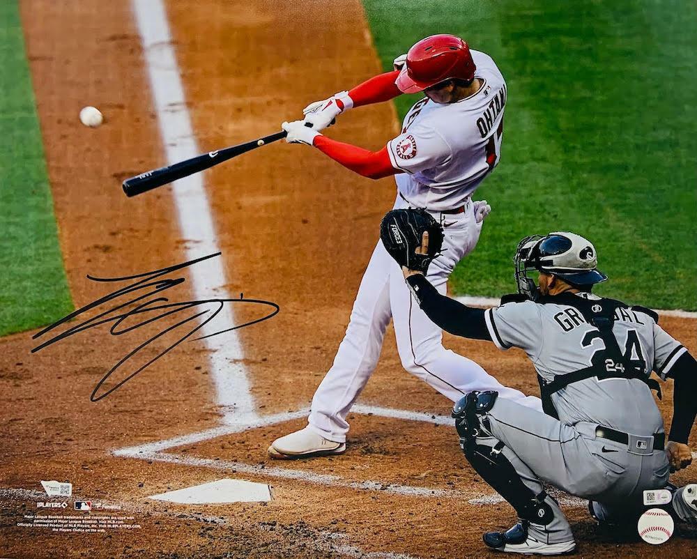 Shohei Ohtani Autographed Los Angeles Angels Hitting 16" x 20" Photograph Fanatics