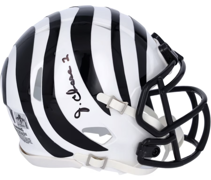 Ja'Marr Chase Autographed Cincinnati Bengals Speed White Alternate Mini Helmet Fanatics