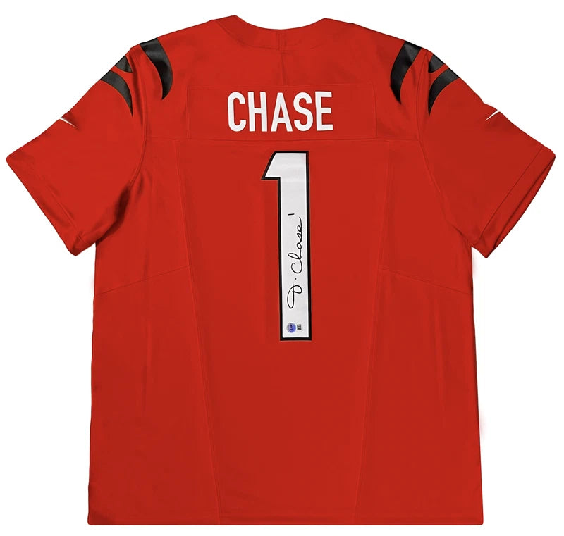 Ja'Marr Chase Chase Autographed Cincinnati Bengals Orange Nike Vapor F.U.S.E Limited Jersey Beckett Witnessed