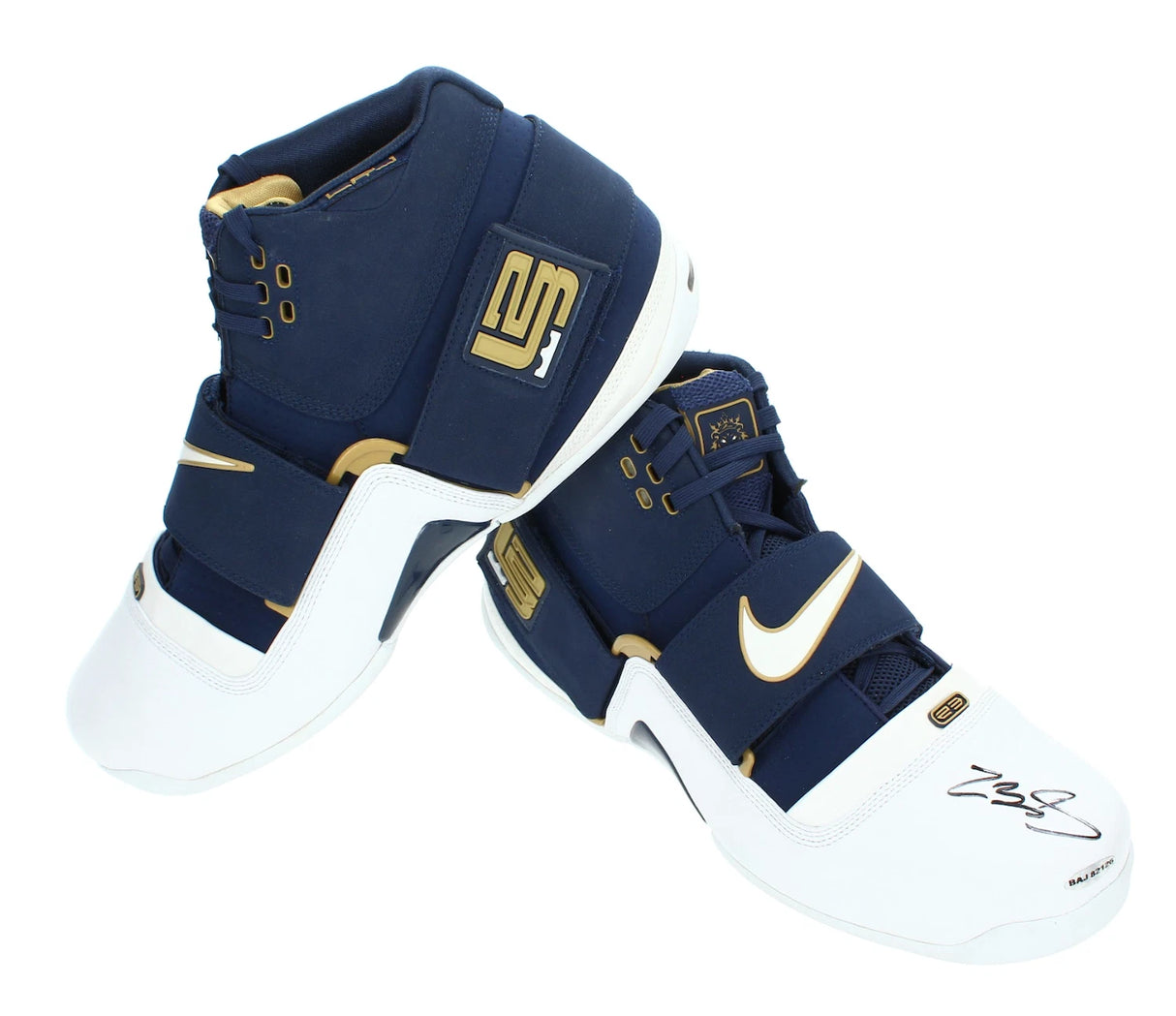 Lebron James Autographed Navy Blue / White Nike LeBron Zoom Soldier Nine Shoe UDA