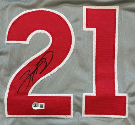 The Sports Integrity Sammy Sosa Chicago Signed Gray Slammin Sammy Baseball Jersey features bold red and white number 21, Sosa's autograph on the 2, and a small QR code sticker below the signature.
