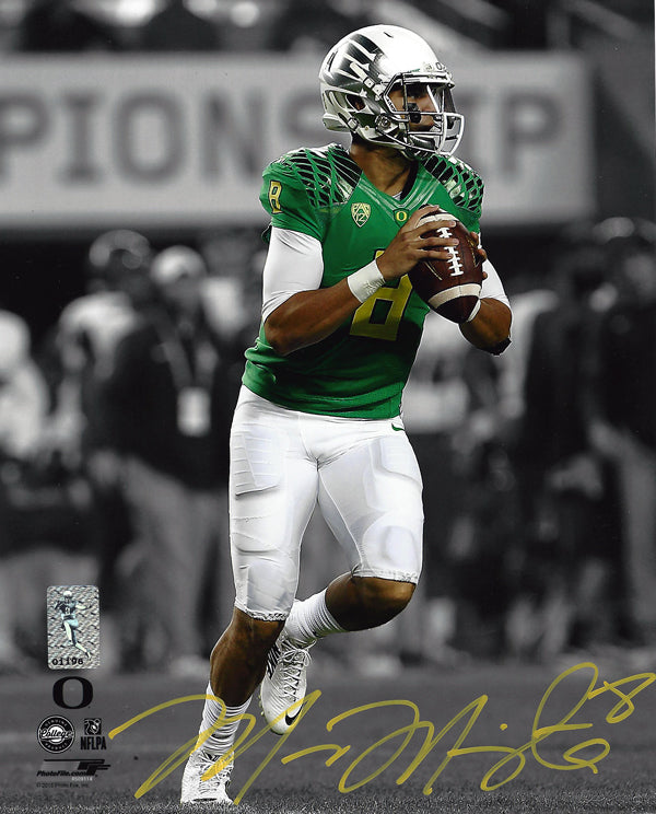Marcus Mariota Autographed 8x10 Photo Oregon Ducks MM Holo Stock #96550