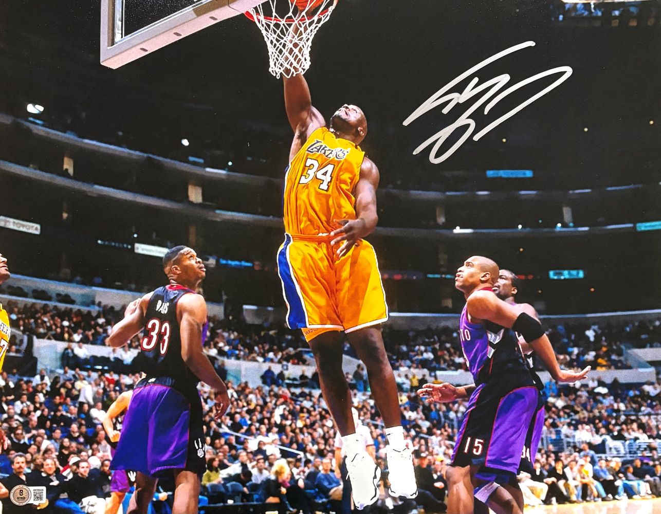 Shaquille O'Neal Signed 16x20 Los Angeles Lakers Dunk vs Raptors Photo BAS