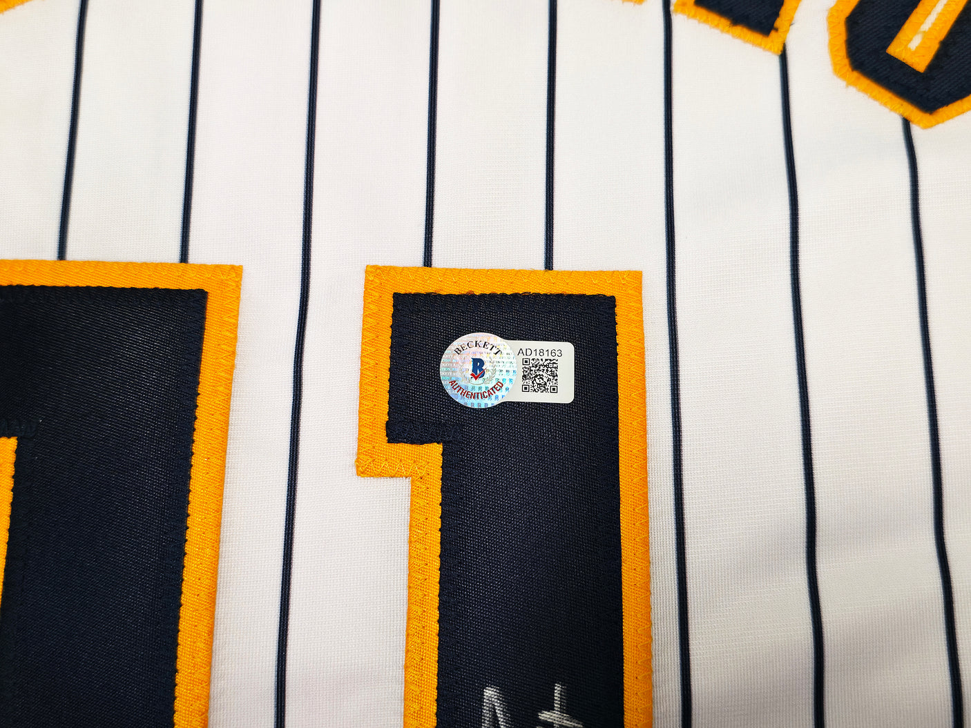 Milwaukee Brewers Jackson Chourio Autographed White Jersey Beckett BAS QR Stock #250267