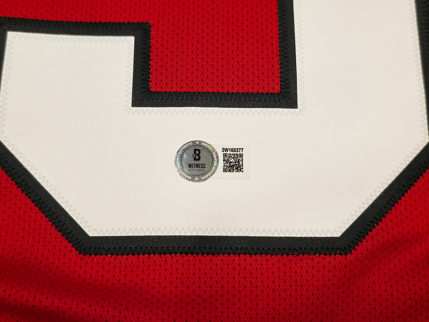 Chicago Blackhawks Jonathan Toews Autographed Red Reebok Premier Jersey Size L Beckett BAS Witness Stock #250188