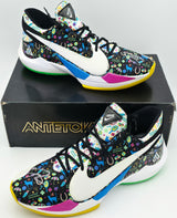 Giannis Antetokounmpo Autographed 2021 Player Exclusive (PE) Promo Black/White/Speed Nike Zoom Freak 2 NRG Shoes Milwaukee Bucks Size 17 Beckett BAS Witness Stock #252613