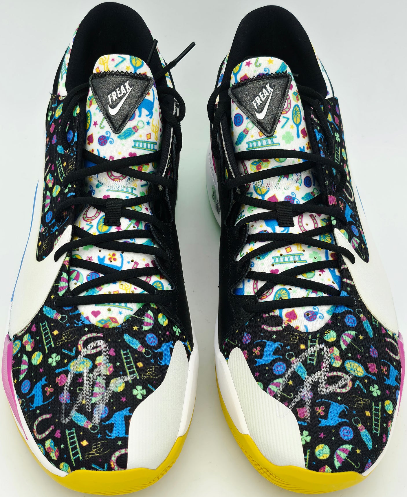 Giannis Antetokounmpo Autographed 2021 Player Exclusive (PE) Promo Black, White & Speed Nike Zoom Freak 2 NRG Shoes Milwaukee Bucks Size 17 Beckett BAS Witness Stock #252613