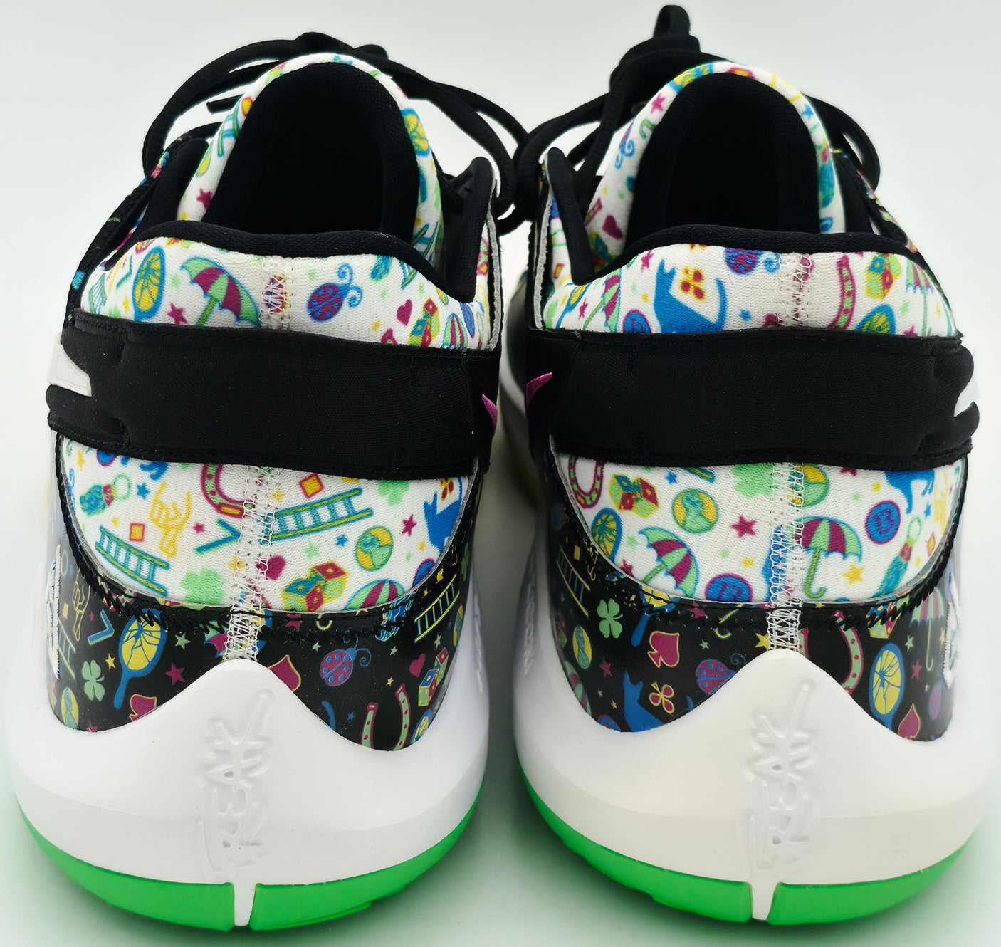 Giannis Antetokounmpo Autographed 2021 Player Exclusive (PE) Promo Black, White & Speed Nike Zoom Freak 2 NRG Shoes Milwaukee Bucks Size 17 Beckett BAS Witness Stock #252613