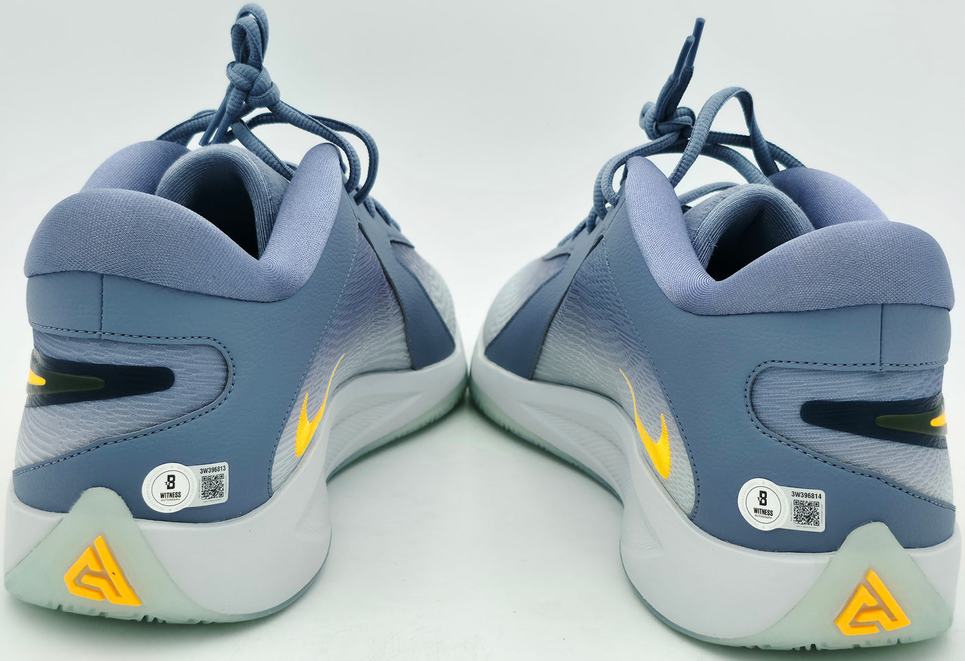 Giannis Antetokounmpo Autographed 2024 Player Exclusive (PE) Promo Ashn Slt & Laser Orange Nike Zoom Freak 6 Shoes Milwaukee Bucks Size 17 Beckett BAS Witness Stock #252747