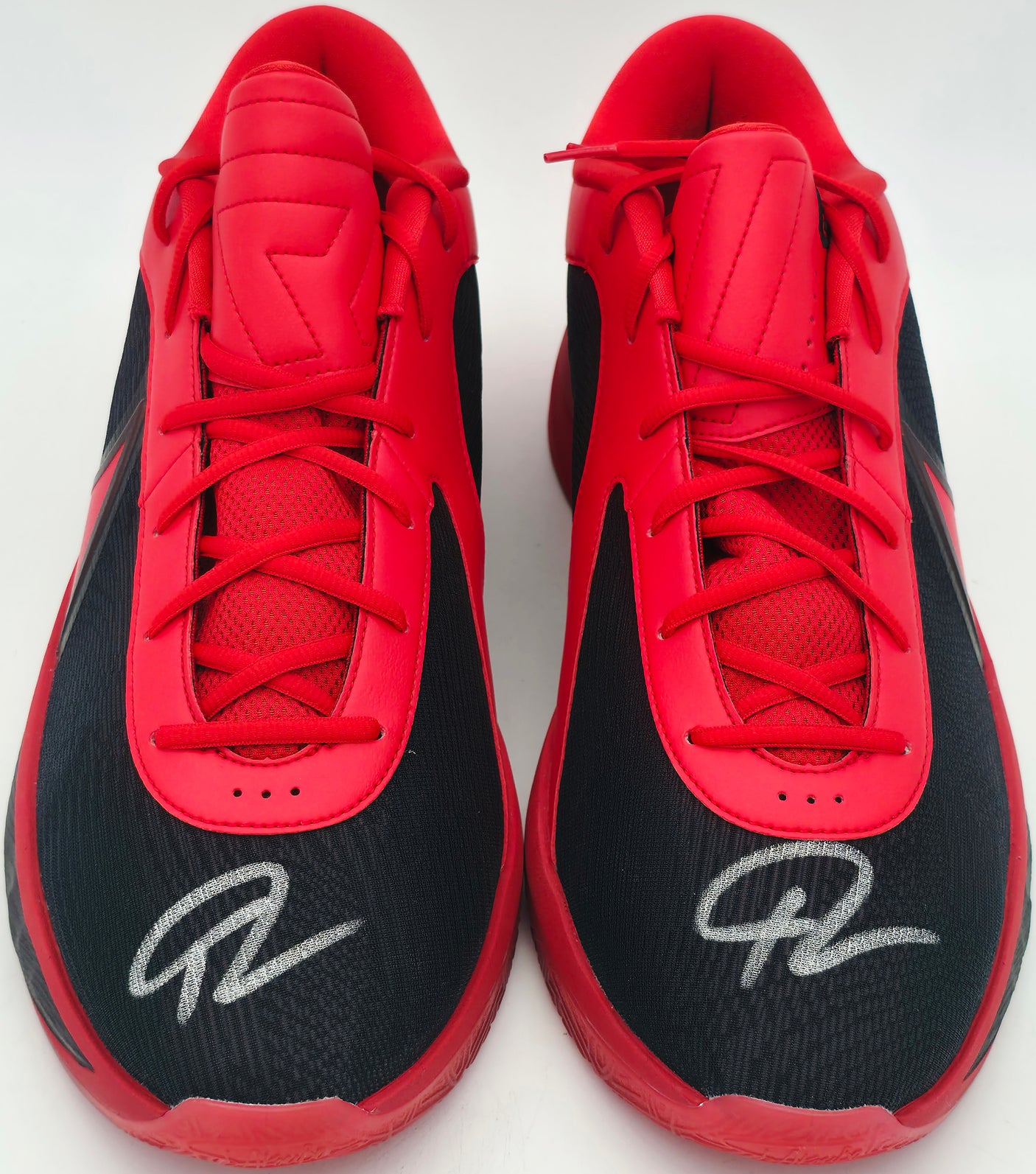 Giannis Antetokounmpo Autographed 2024 Player Exclusive (PE) Promo Black & University Red Nike Zoom Freak 6 Shoes Milwaukee Bucks Size 17 Beckett BAS Witness Stock #252756