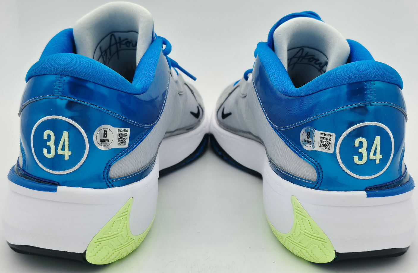 Giannis Antetokounmpo Autographed 2023 Player Exclusive (PE) Promo Phantom Blue/Black Metallic Nike Zoom Freak 5 Shoes Milwaukee Bucks Size 17 Beckett BAS Witness Stock #252699