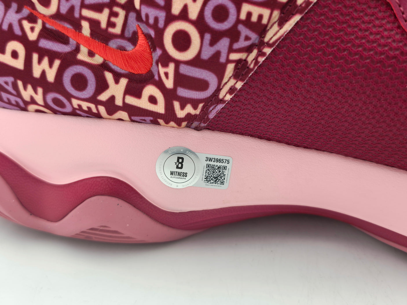 Giannis Antetokounmpo Autographed 2023 Player Exclusive (PE) Promo Nbl Red, Ice Peach & Desert Berry Nike Immortality 3 Shoes Milwaukee Bucks Size 17 Beckett BAS Witness Stock #252717