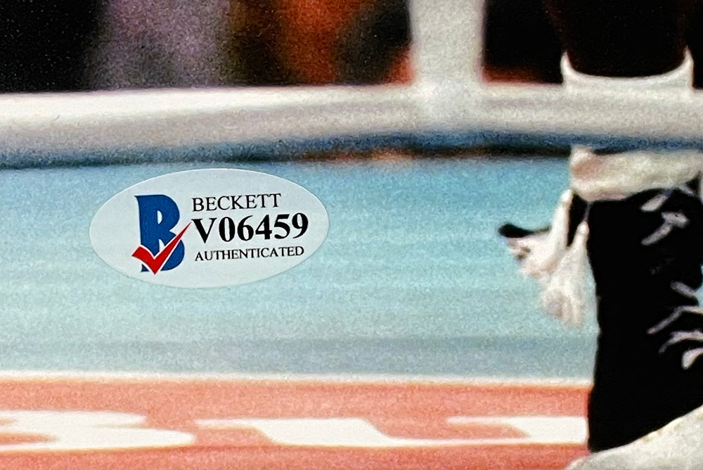 Sugar Ray Leonard Signed 8x10 Boxing Duck Photo BAS