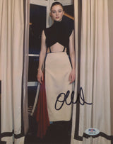 Thomasin McKenzie Leave No Trace Authentic Signed 8x10 Photo PSA/DNA #AQ16736