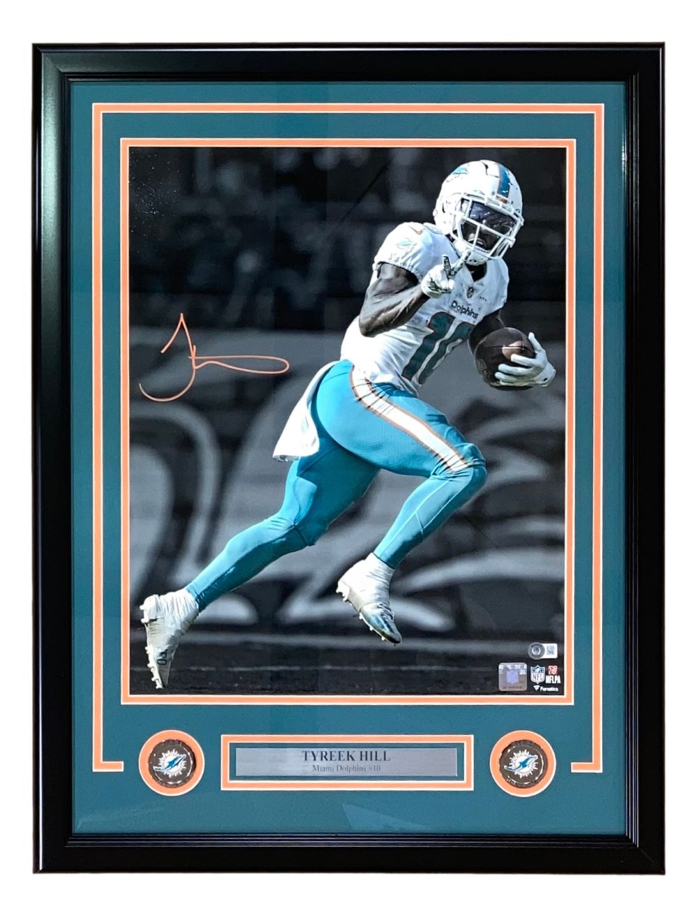 Sports Integrity Tyreek Hill Signed Framed 16x20 Miami Dolphins Photo BAS features Tyreek Hill in action, with teal and orange-accented frame and team logos.