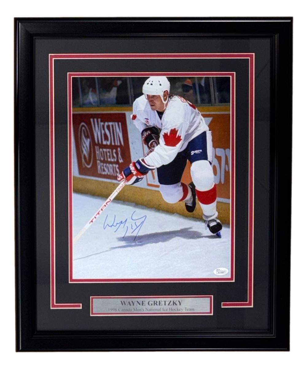 Wayne Gretzky Signed Framed 11x14 Canada Hockey Photo JSA